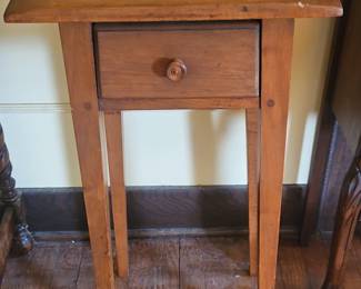 Shaker Style One Drawer Stand