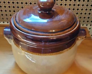 Brown stoneware bean pot