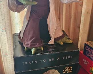 Legendary Yoda Figure