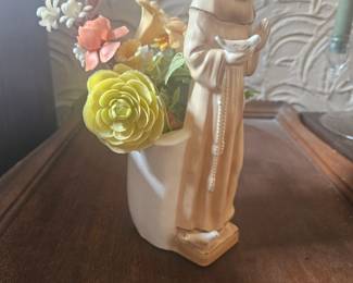 Saint Francis Figurine second image
