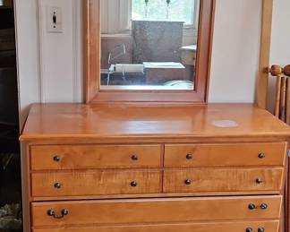 Maple Drawer Dresser with Mirror