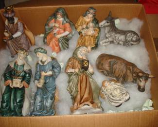 Grandeur Noel large Nativity set