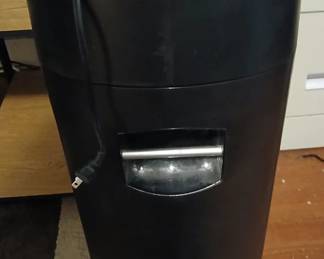 Paper shredder