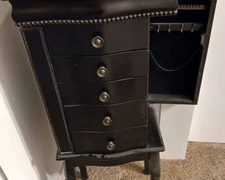 Jewelry armoire