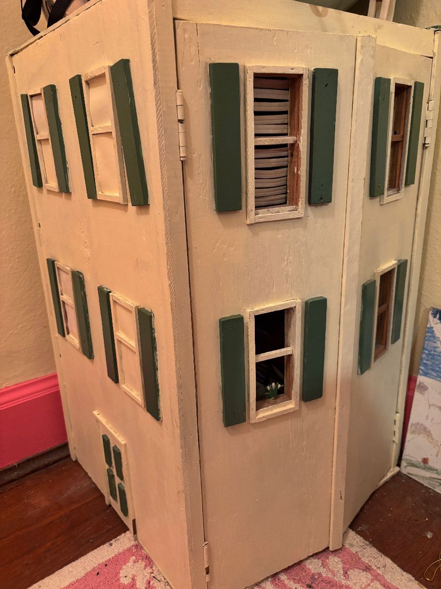 Wonderful Doll House