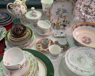 Serving and Display China