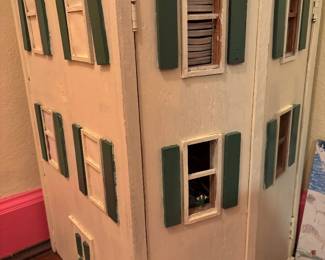 Wonderful Doll House