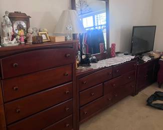 Bedroom set