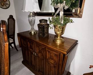 Credenza 