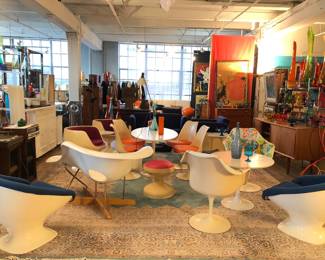 Mid Century Modern Furnishings 