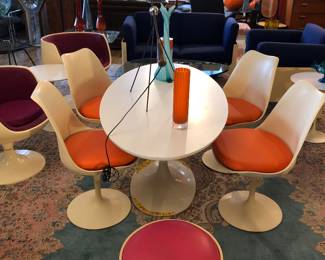 Knoll Tulip table & 4 Knoll Tulip chairs 
