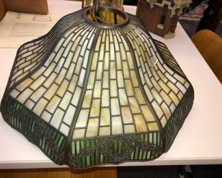 Handel hanging shade in great condition with all hardware 