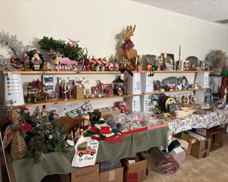 Holiday decor, Hummel plates, decor