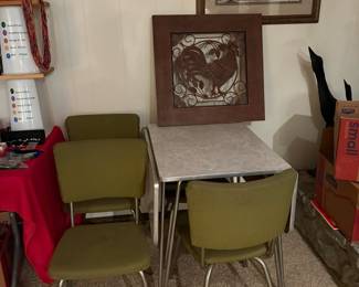 vintage dinette with 4 chairs, rooster picture