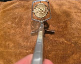Stand up hood ornament, Chrysler Cordoba 1975-79