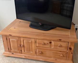 Broyhill Pine Coffee Table
