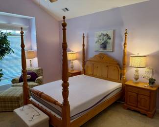Broyhill Four-Poster Bedroom Suite w/ 2 two matching Nightstands