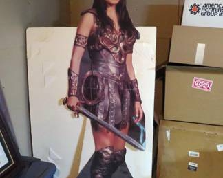RARE 1998 Lifesize XENA Warrior Princess Universal Cardboard Cut-out 