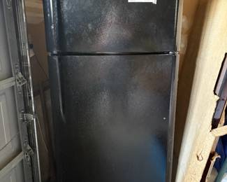 Working garage fridge