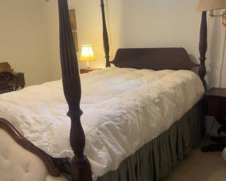 canopy poster bed mahogany
