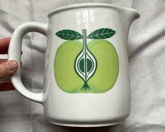 Lot 7: 1960’s Arabia Finland Pomona Pitcher