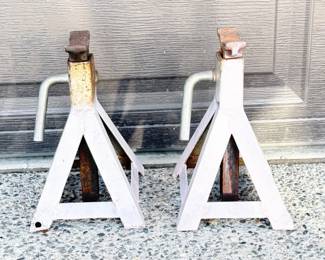 102 SetofTwo10SteelJackStandsPaintedWhite
