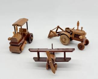 54 DecorativeWoodenTractorSteamrollerAirplaneFigurines