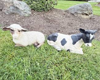 71 OutdoorResinLambCowGardenStatues
