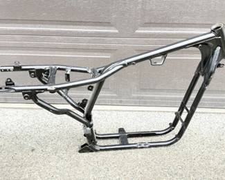 15 Harley1982SportsterFramewSwingArmNOTITLE
