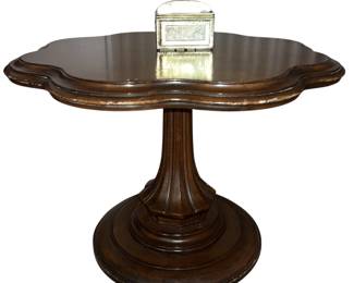 8 Petals Table + Sold Brass Card or Pamphlet Holder Octofoil
