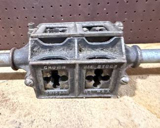 vintage Crown Chicago cast iron pipe threading die
