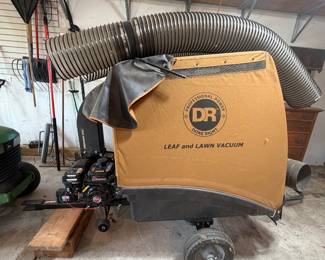 DR Premier 240 Leaf & Lawn vacuum