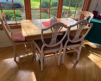 Vintage/antique oak table; 4 chairs (will separate)