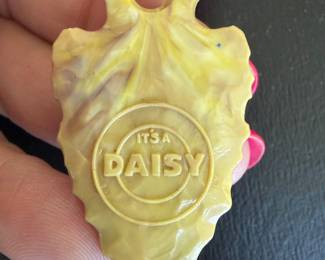 vintage Davy Crockett Daisy arrowhead charm (plastic)