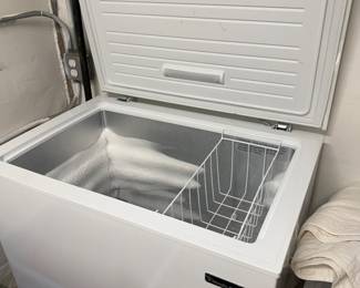 Magic Chef chest freezer