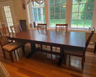 Mission style dining table with 2 leaves & 6 chairs, table pads