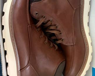 Deer Stags boots, size 16M