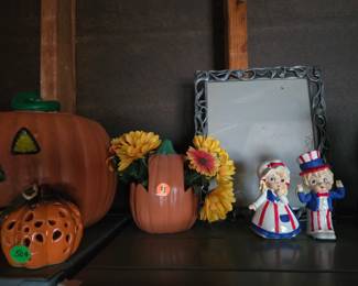 many seasonal ceramics
