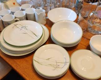 Shadow Iris Corelle dinnerware-service for 8