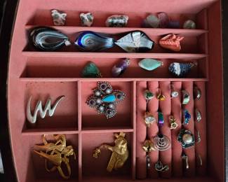 brooches, pendants & rings