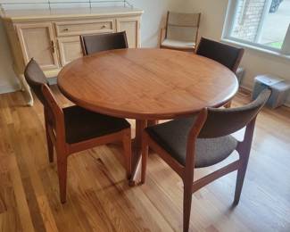Mid-Century Style Dining Table and Chairs