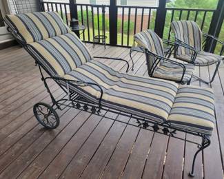 Wrought Iron Chaise lounge