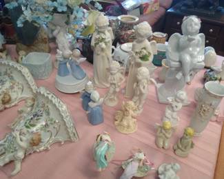 Assorted collectables