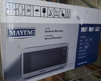 Maytag 1.1 cu ft Microwave Oven