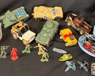 Vintage Plastic Army Men And Vehicles Collection And More