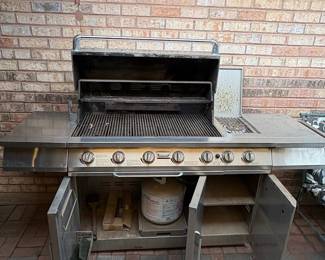 Jenn-Air Stainless Steel Gas Grill w/Rotisserie Kit