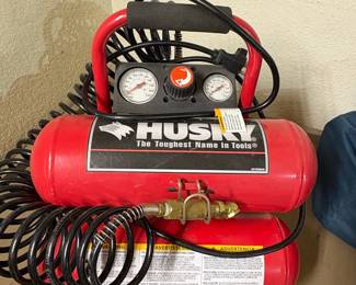 Husky 2.5 Gallon Air Compressor