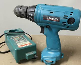 Makita 6333D 14.4V Cordless Drill with DC1410 Charger