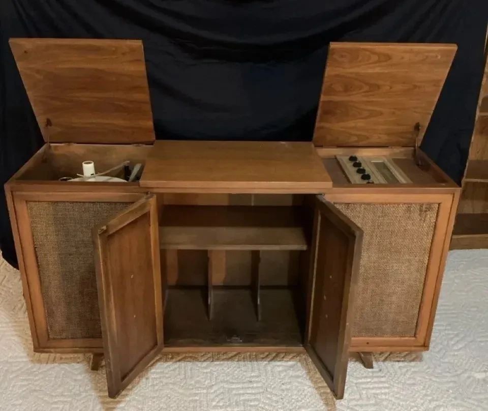 MidCentury Modern Stereo Console