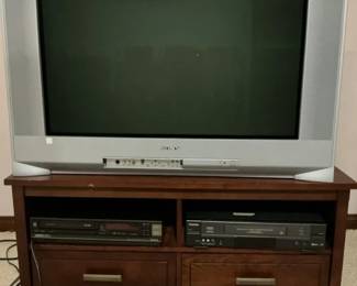 34 Sony Wega TV, Toshiba VCR,  MGA VCR